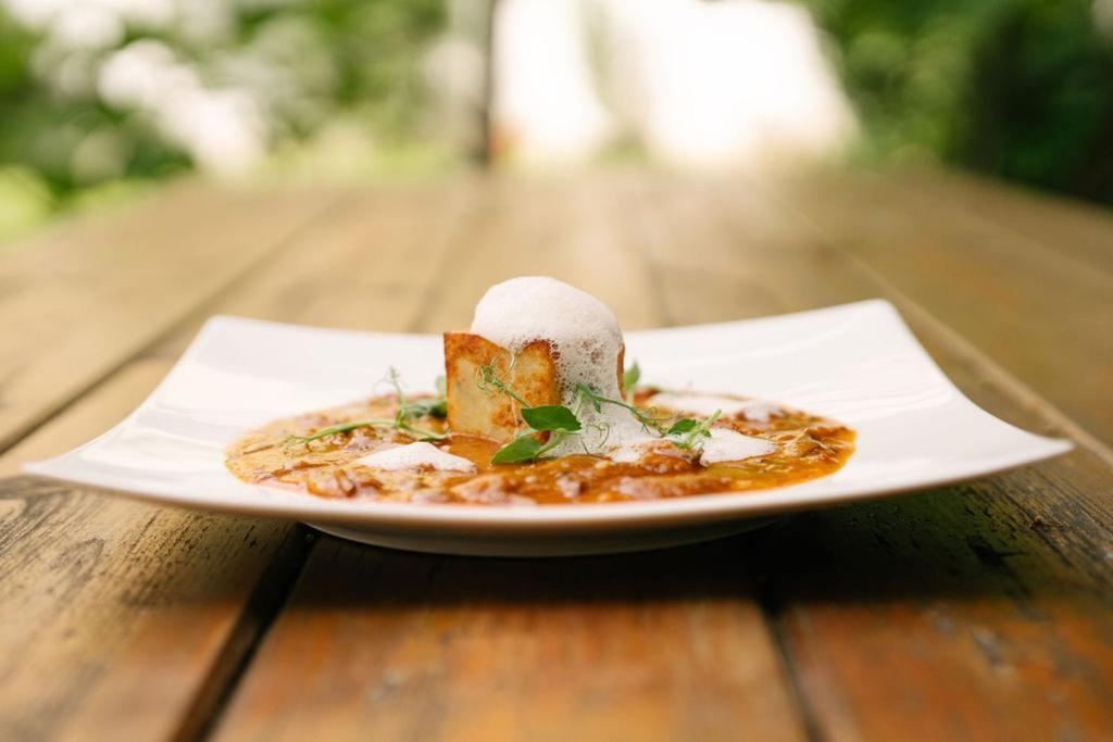 Hotel-Restaurant-Vinothek Felix Sommer Auersthal エクステリア 写真