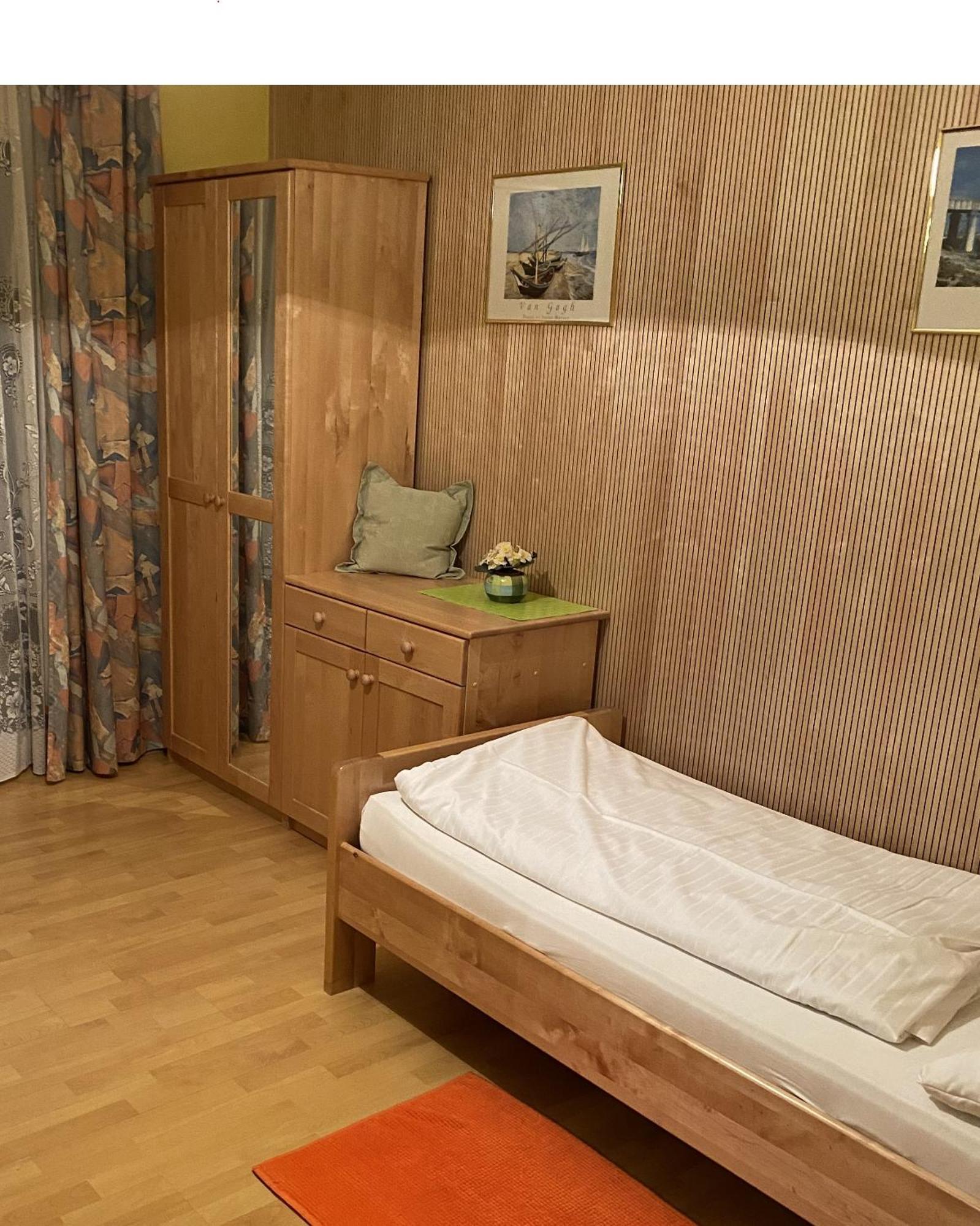 Hotel-Restaurant-Vinothek Felix Sommer Auersthal エクステリア 写真
